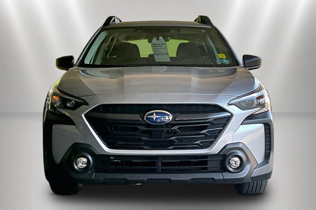 Certified 2024 Subaru Outback AWD/4WD image 2