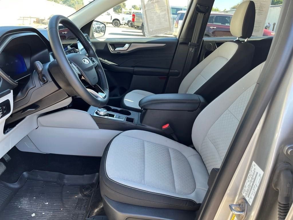 Used 2024 Ford Escape Active w/ Tech Pack #2 image 9