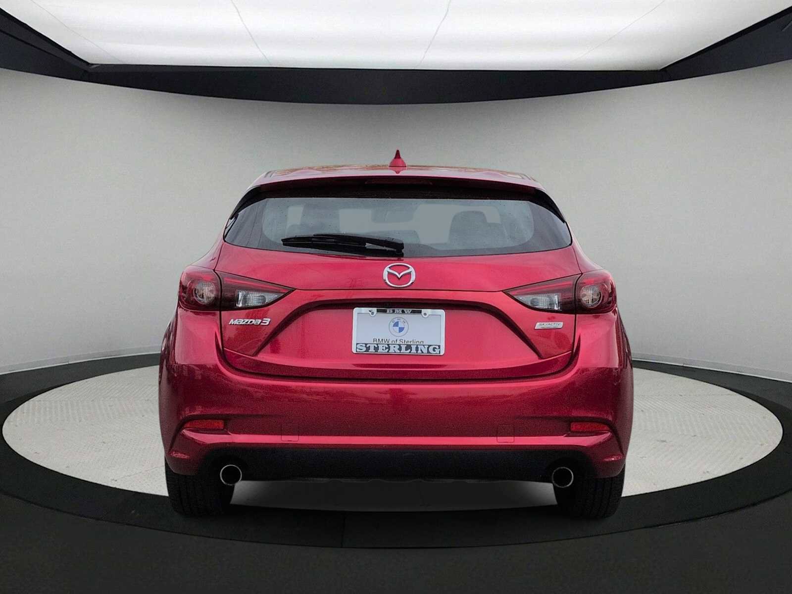 Used 2018 MAZDA MAZDA3 Grand Touring w/ Premium Equipment Package FWD image 7