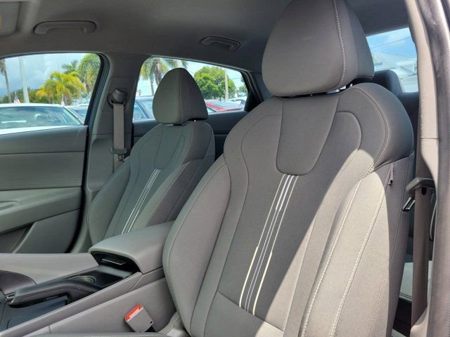 Certified 2023 Hyundai Elantra SEL FWD image 12