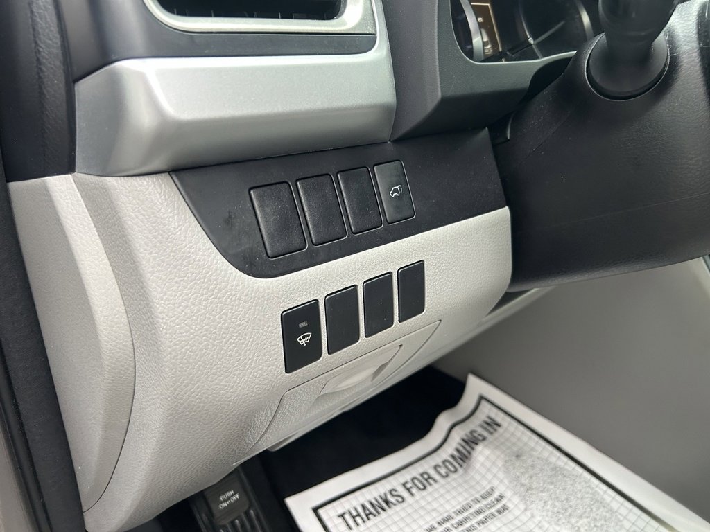 Used 2016 Toyota Highlander XLE image 8