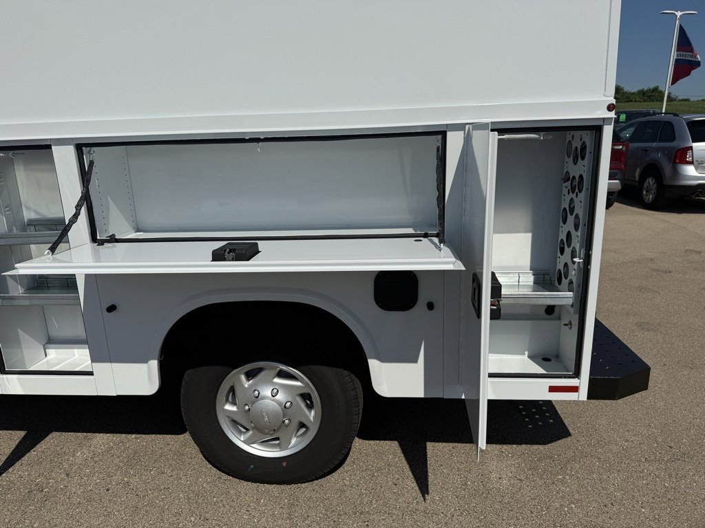 New 2026 Ford E-350 and Econoline 350 Super Duty w/ Power Equipment Group image 26