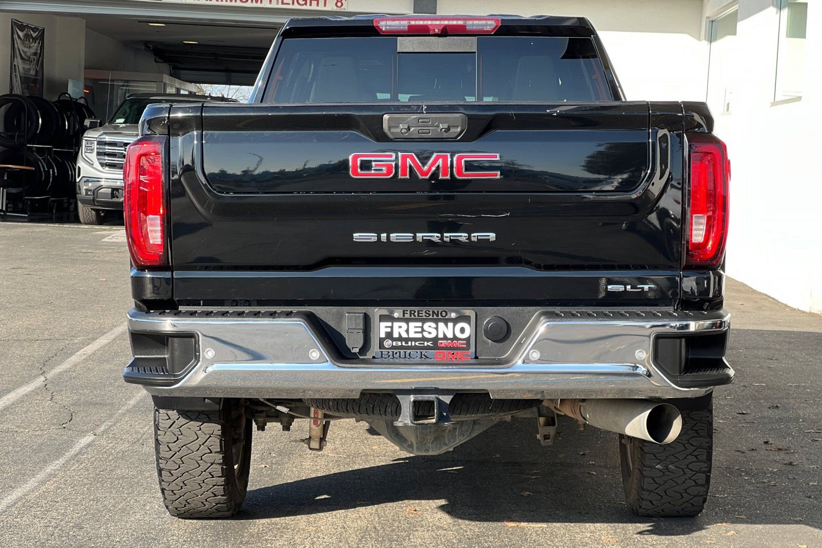 Used 2023 GMC Sierra 3500 SLT w/ SLT Premium Package image 5