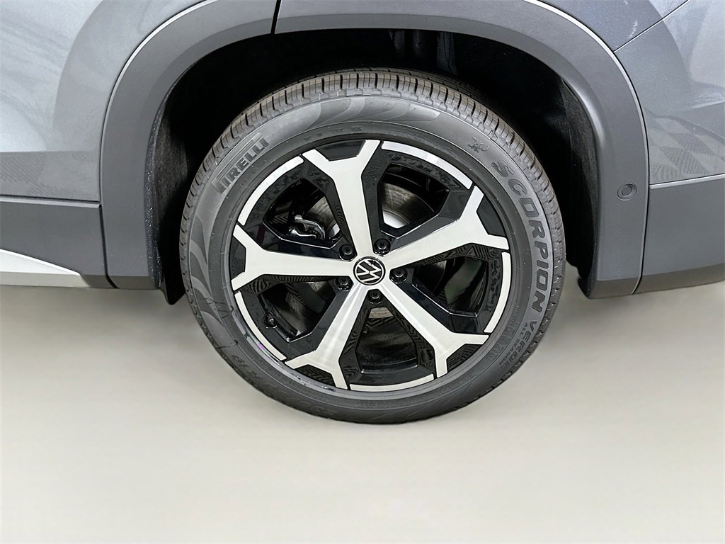 New 2026 Volkswagen Tiguan SE image 24