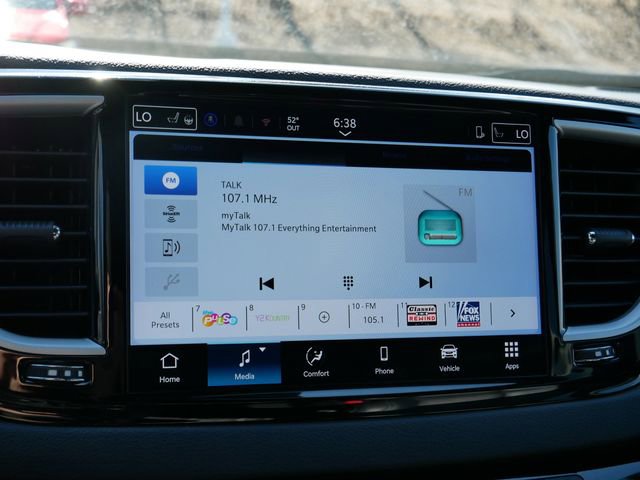 Used 2025 Chrysler Pacifica Select image 22