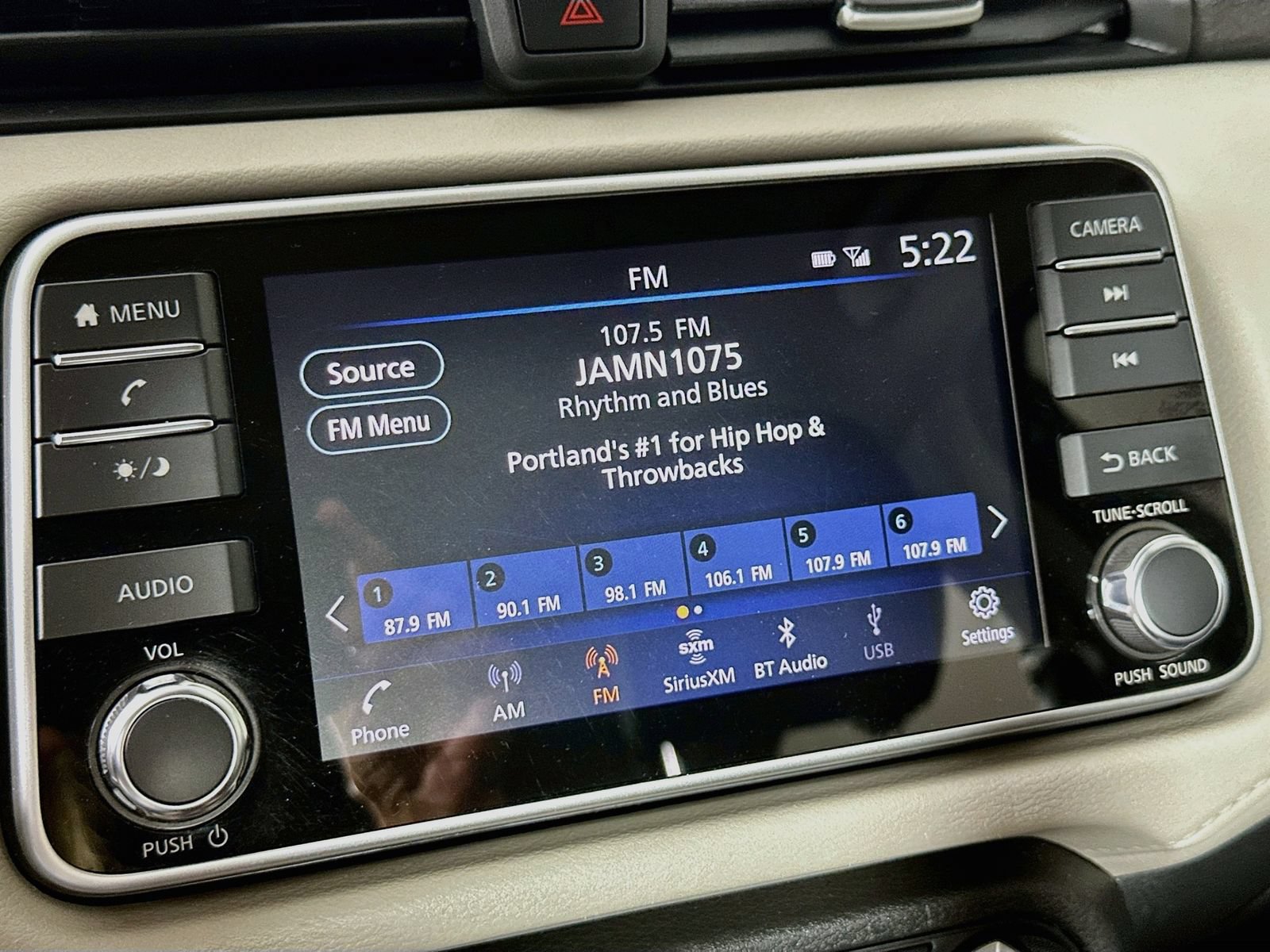 Used 2021 Nissan Versa SV FWD image 14