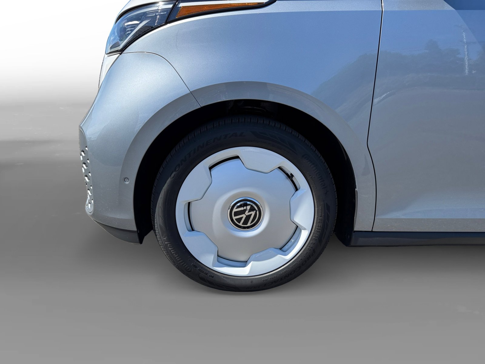 New 2025 Volkswagen ID. Buzz 1st Edition RWD image 9