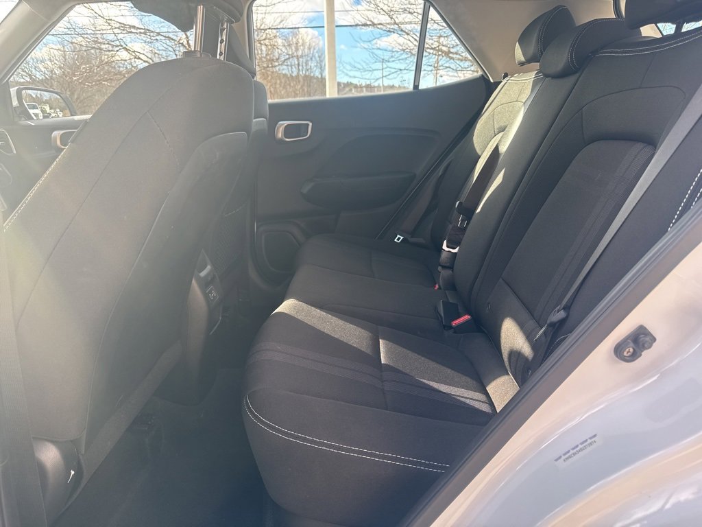 Used 2025 Hyundai Venue SEL image 17