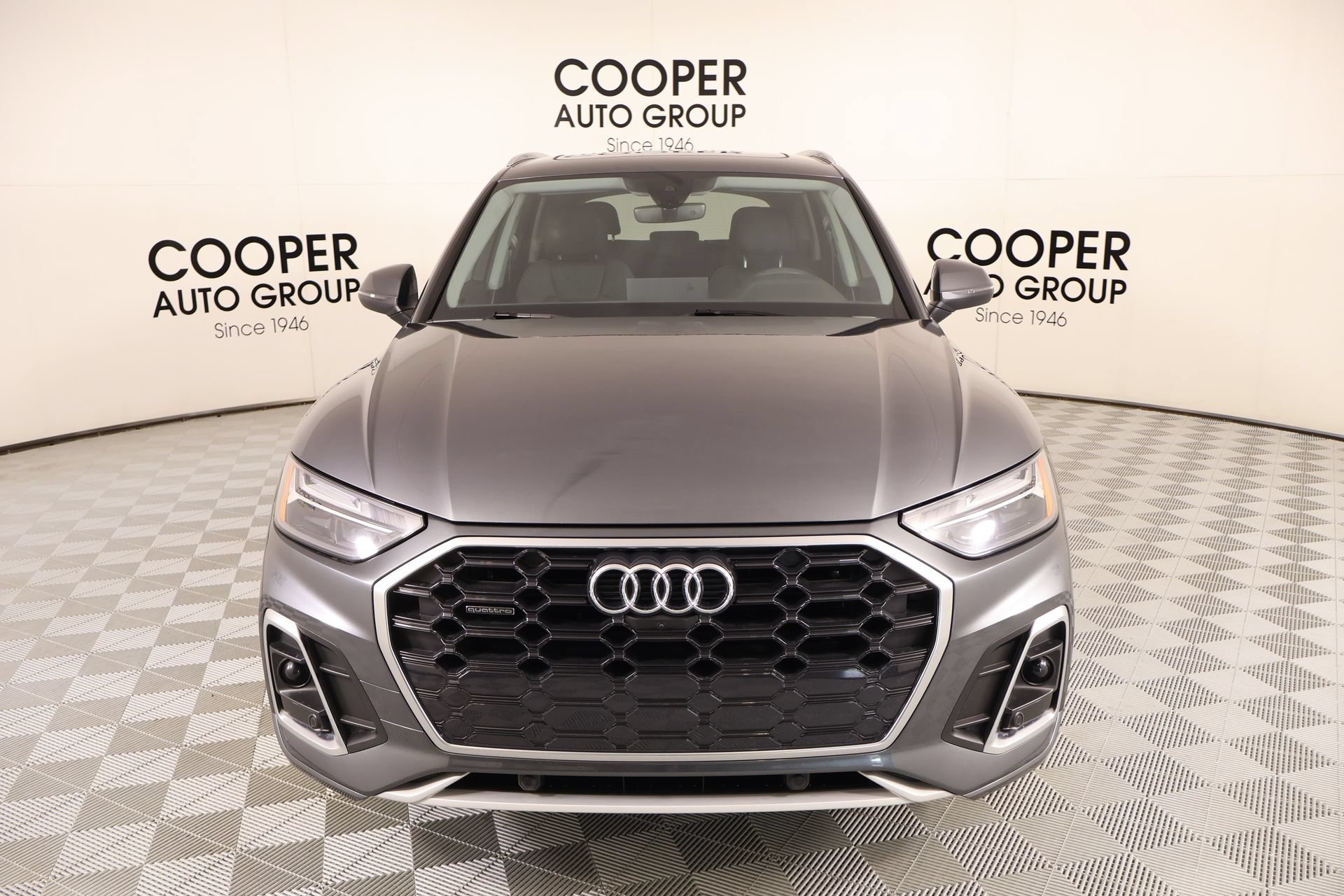 Used 2025 Audi Q5 2.0T Premium Plus w/ Premium Plus Package AWD/4WD image 9