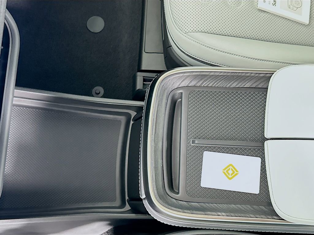 Used 2025 Rivian R1T Adventure image 17