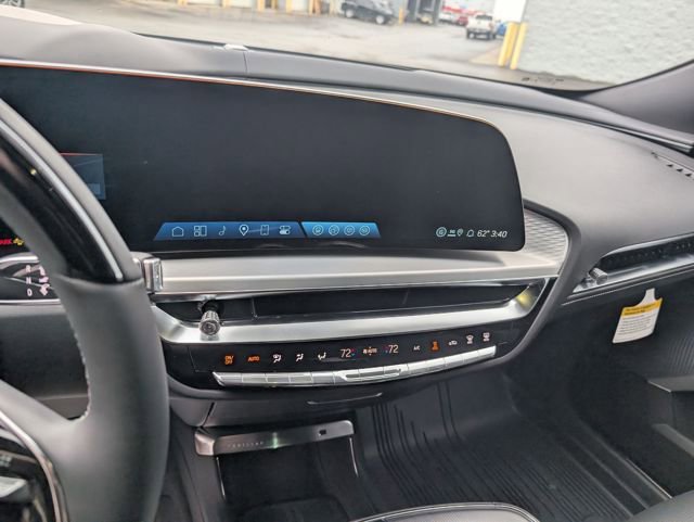 New 2026 Cadillac Lyriq Signature Luxury image 20