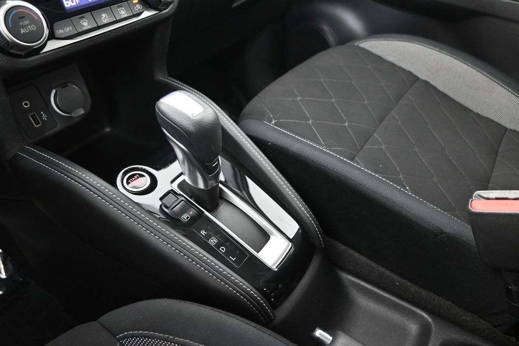 Used 2018 Nissan Kicks SV FWD image 29
