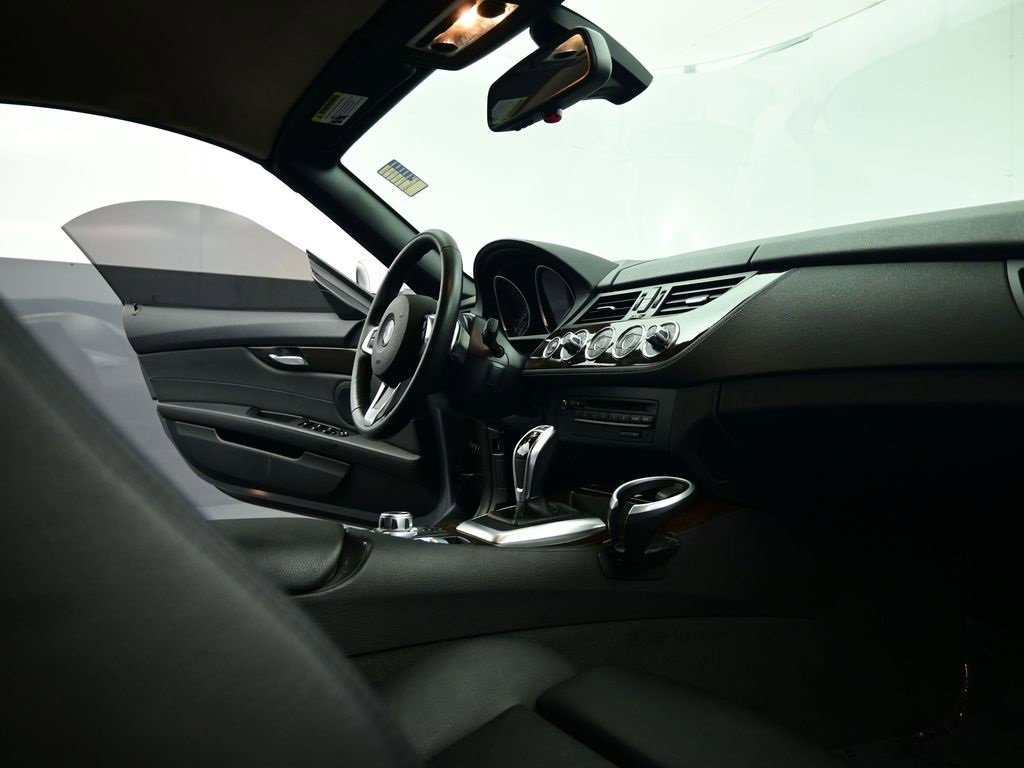 Used 2009 BMW Z4 sDrive35i image 15