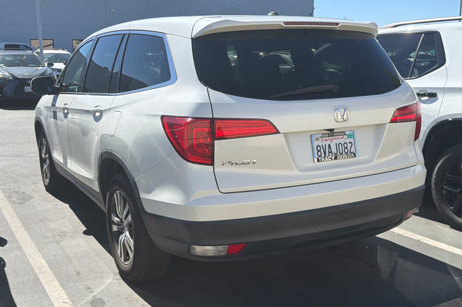 Used 2017 Honda Pilot EX-L image 4