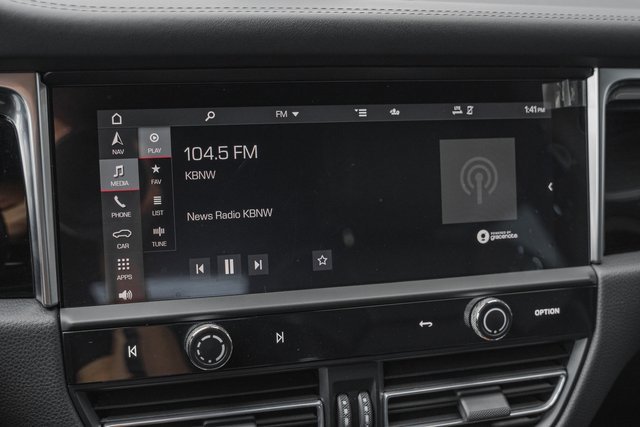 Used 2023 Porsche Macan Turbo image 16