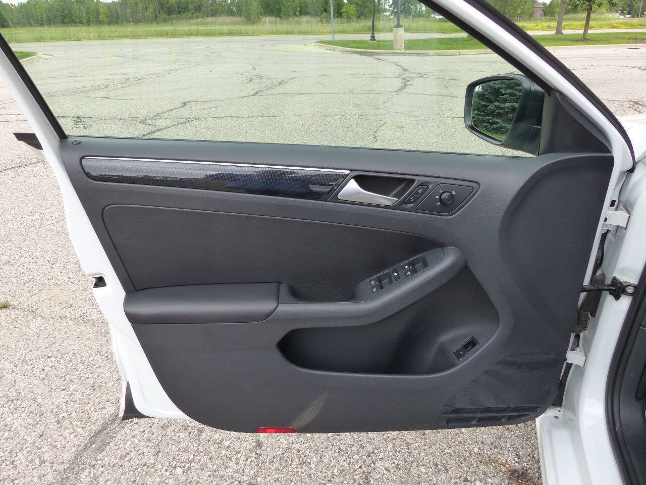 Used 2015 Volkswagen Jetta Sport FWD image 19
