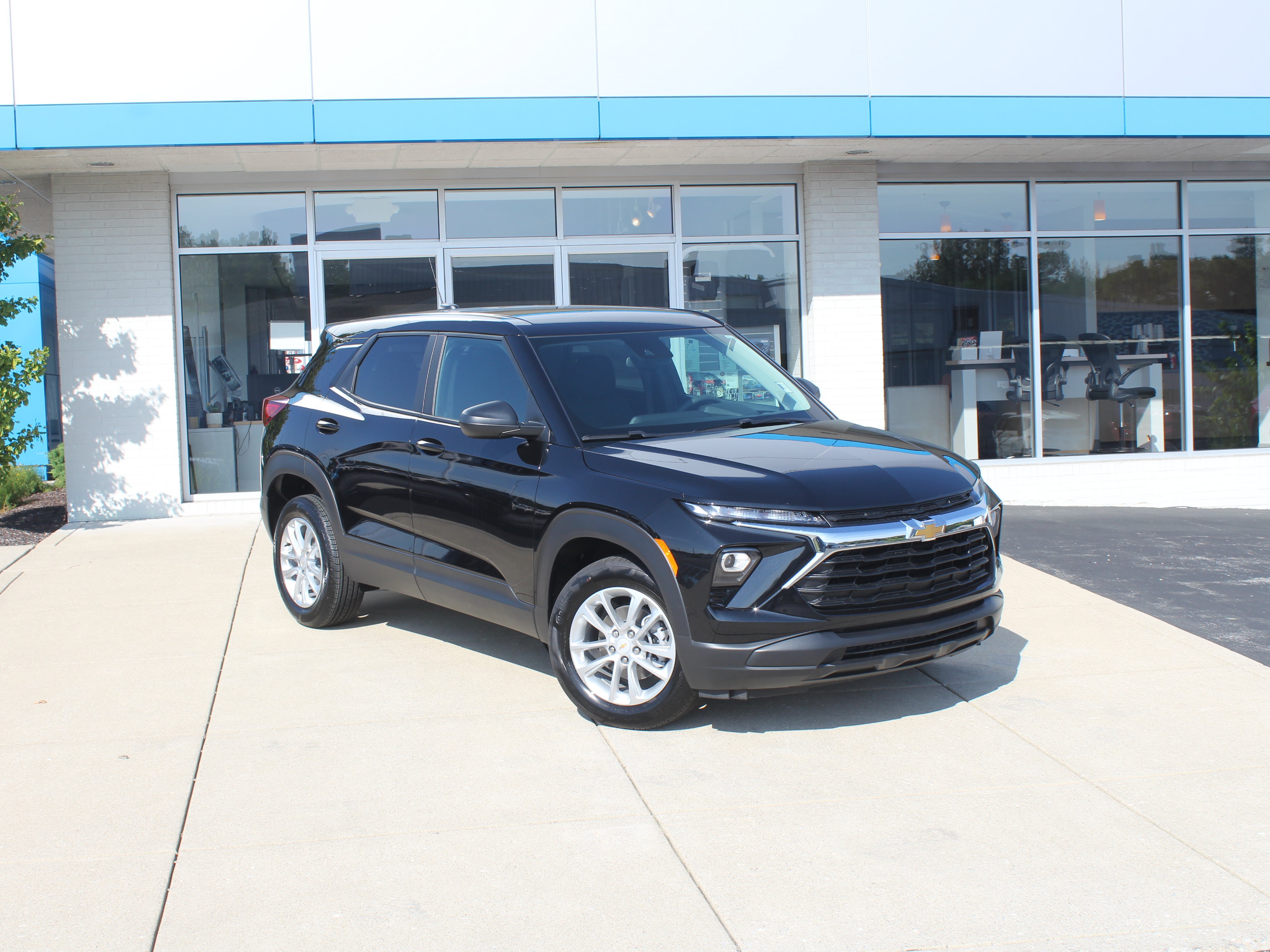 New 2026 Chevrolet TrailBlazer LS w/ LS Convenience Package AWD/4WD image 4