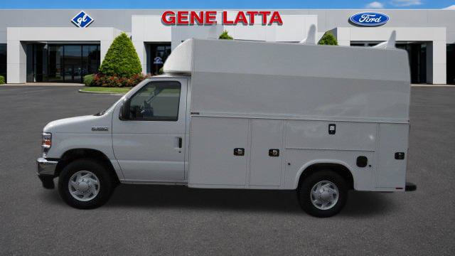 New 2026 Ford E-350 and Econoline 350 Super Duty w/ Power Equipment Group RWD image 11