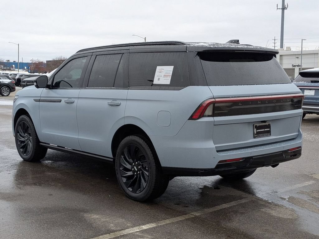 New 2025 Lincoln Navigator Reserve w/ Jet Appearance Package AWD/4WD image 3