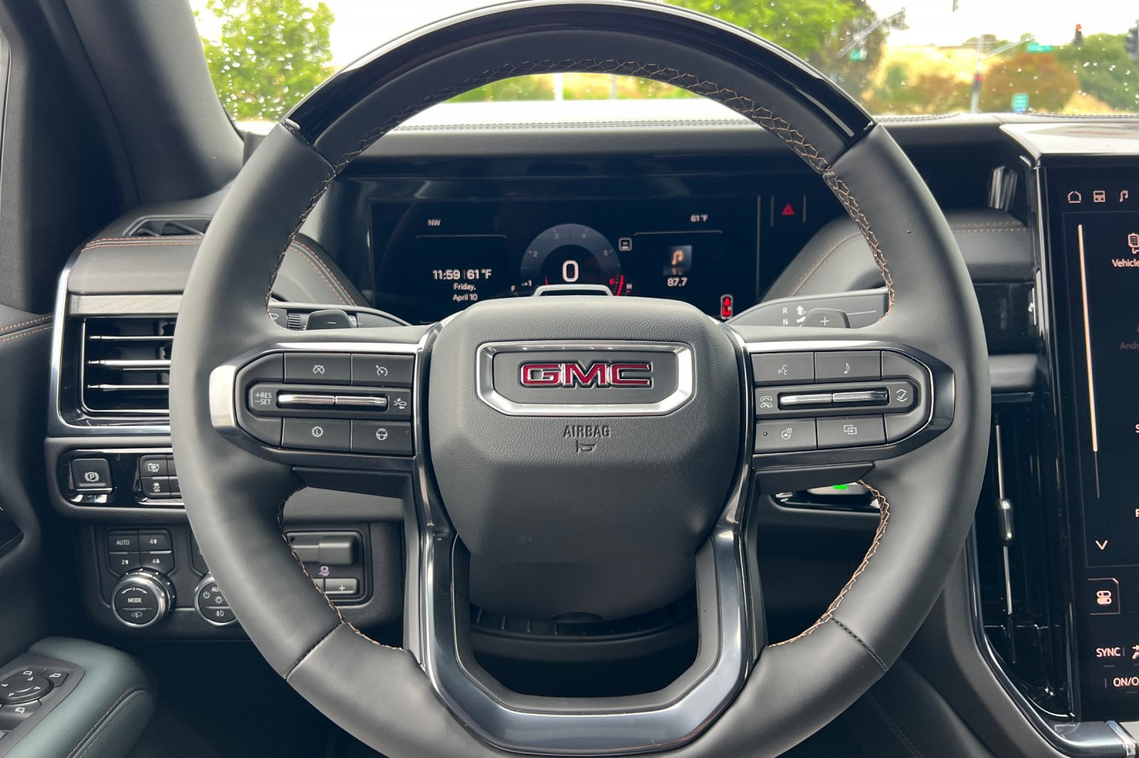 New 2026 GMC Yukon AT4 image 26