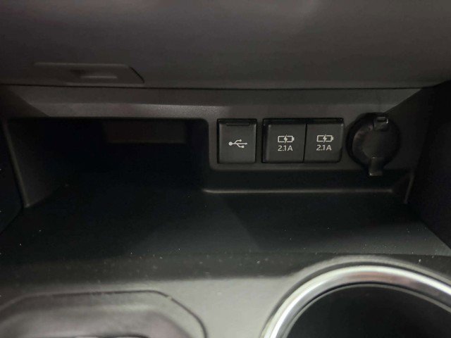 Used 2021 Toyota Highlander XLE image 35