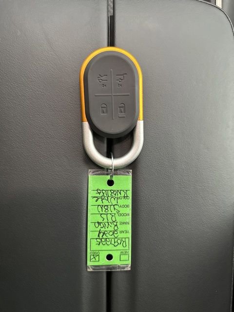 Used 2024 Rivian R1S Adventure image 31