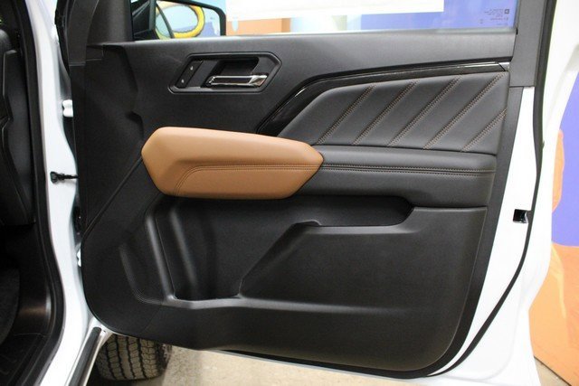 New 2026 GMC Canyon AT4 w/ AT4 Premium Package image 9