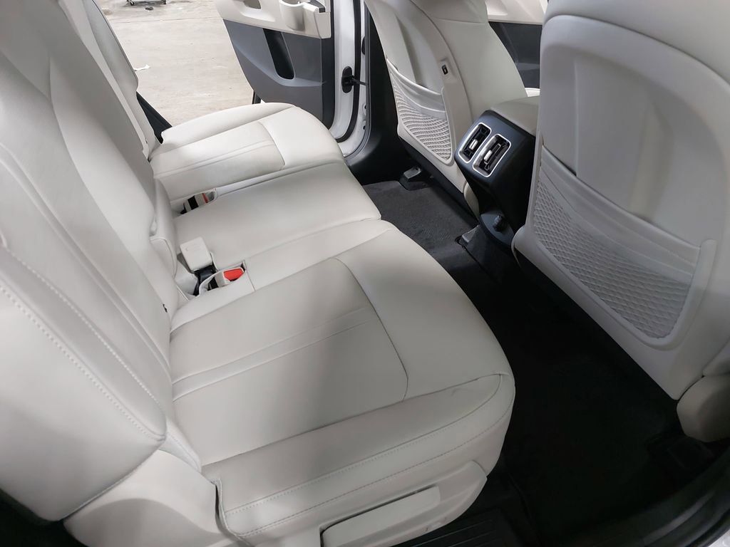 New 2026 Kia Sorento S w/ S Panoramic Sunroof Package FWD image 11