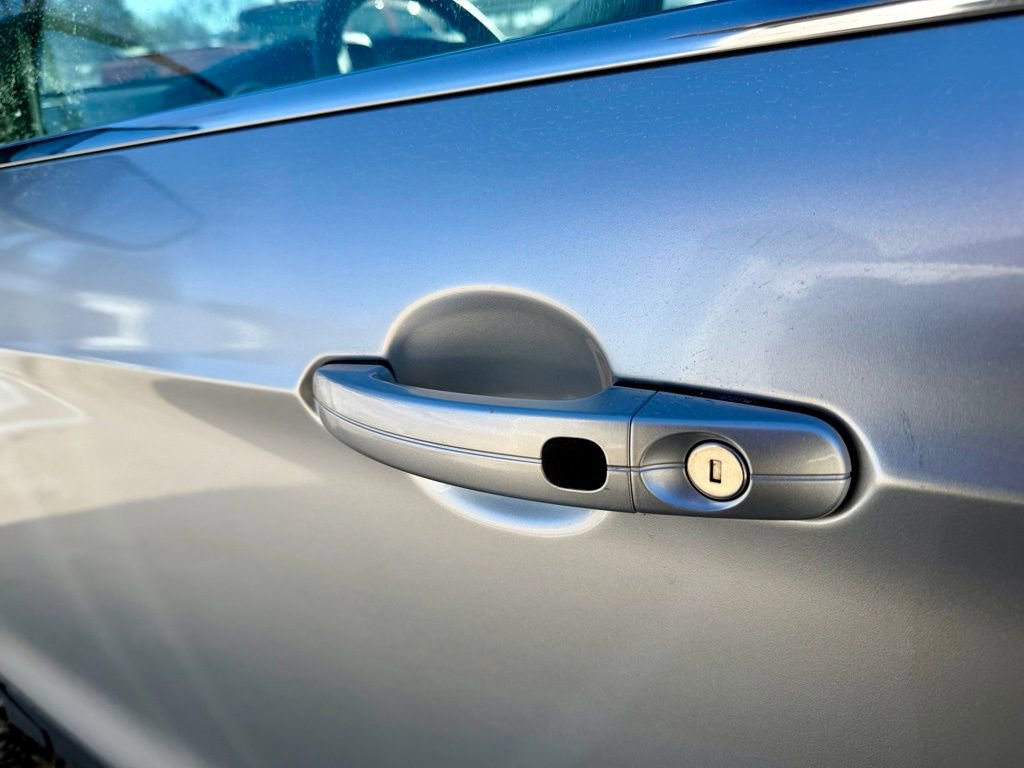 Used 2014 Ford Escape Titanium w/ Equipment Group 401A image 9