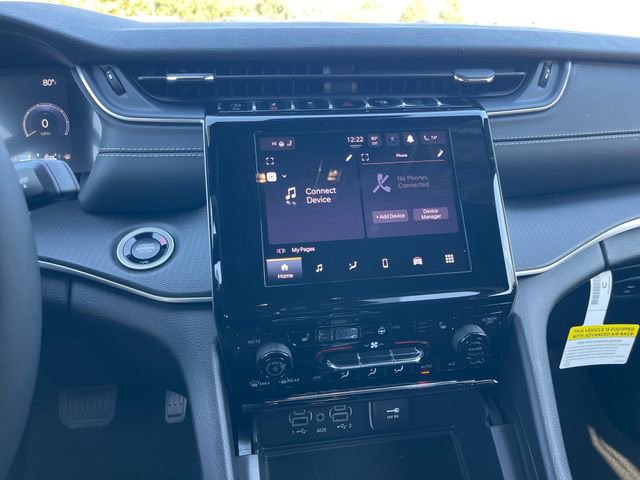 New 2025 Jeep Grand Cherokee Altitude image 34