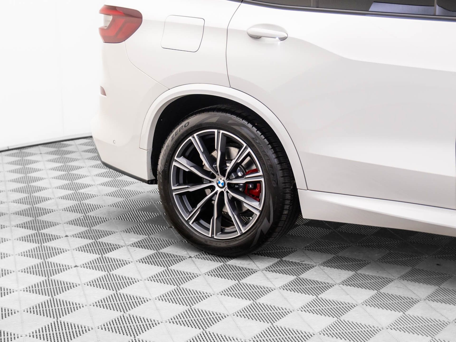 Used 2023 BMW X5 xDrive40i w/ M Sport Package image 36