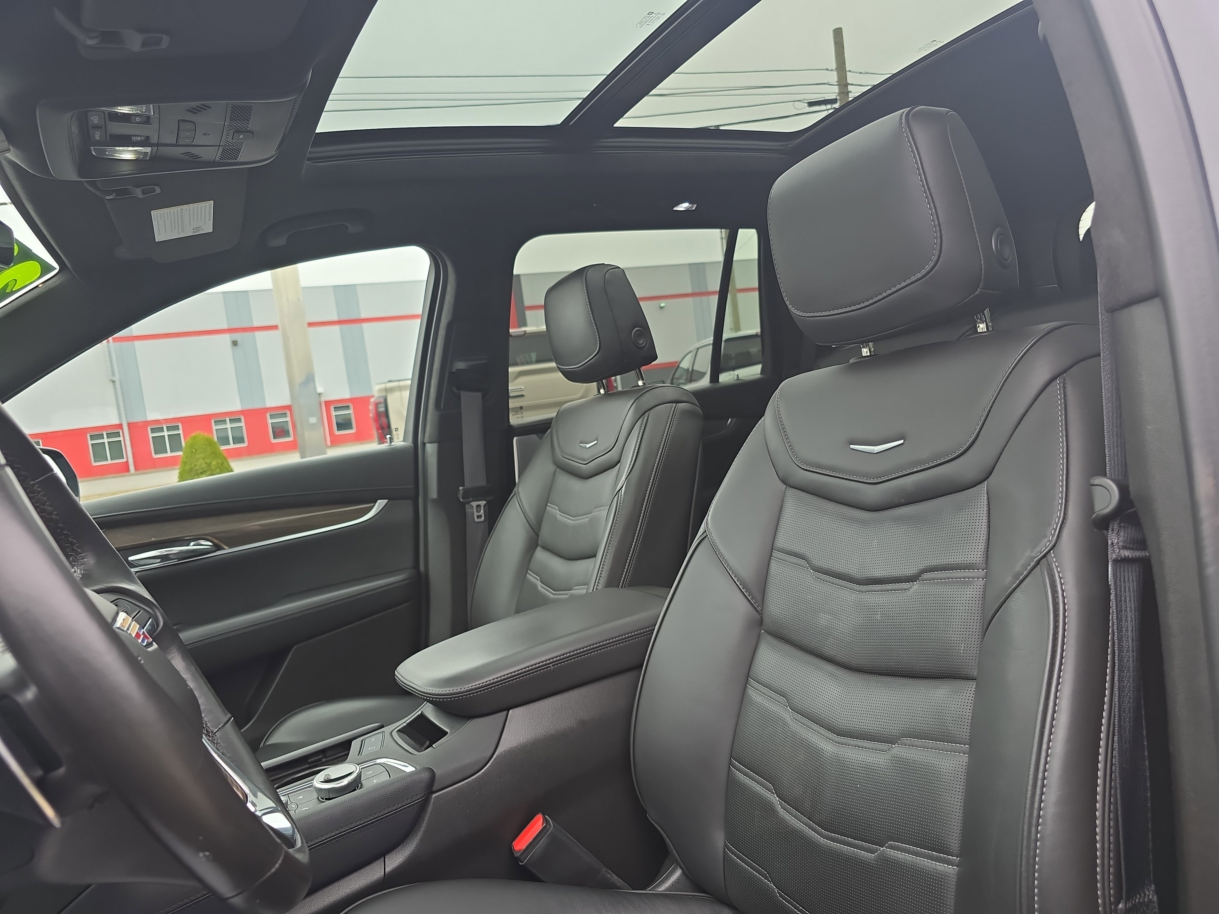 Used 2023 Cadillac XT6 Sport w/ Platinum Package image 12