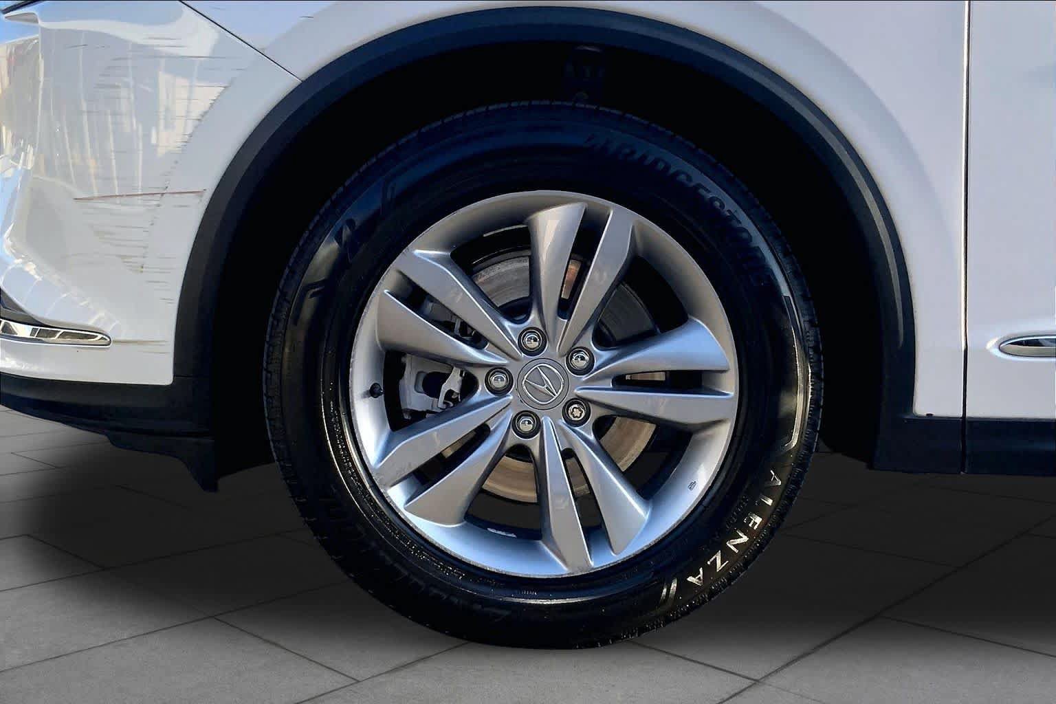 Used 2024 Acura MDX SH-AWD image 10