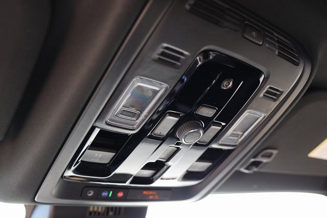 New 2026 GMC Yukon XL Denali w/ Denali Reserve Package image 24