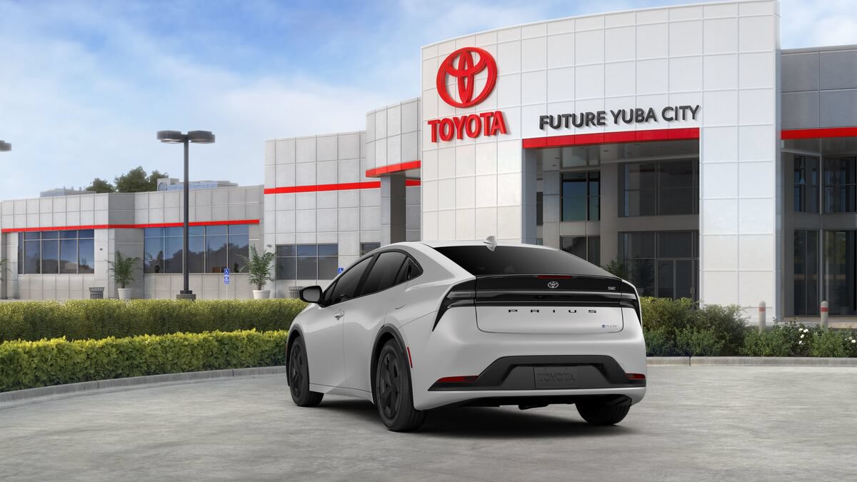 New 2027 Toyota Prius Plug-In Hybrid FWD image 9