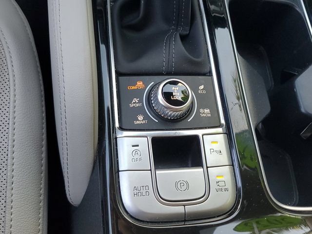 Certified 2022 Kia Telluride SX w/ Towing Package AWD/4WD image 28