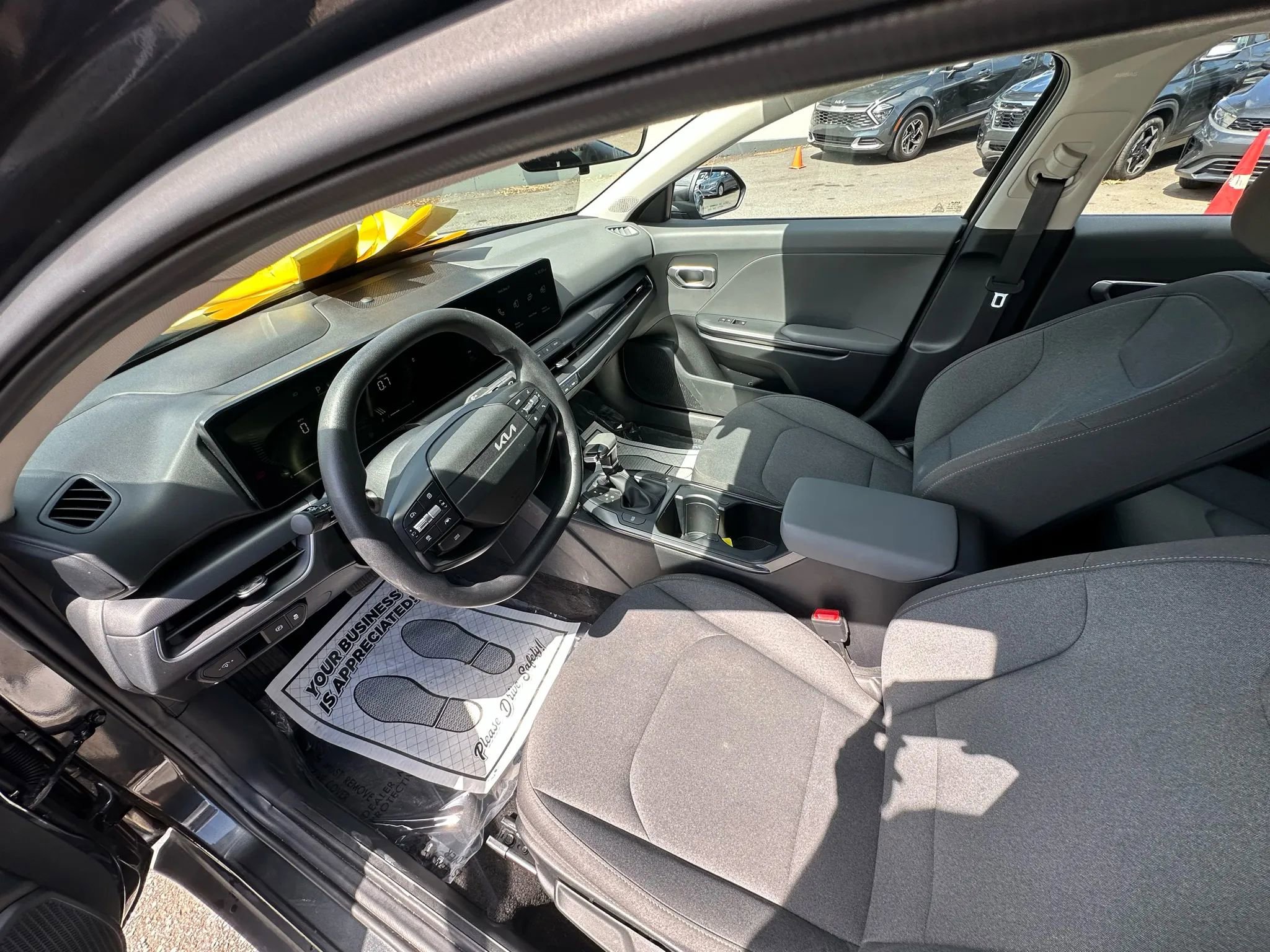 Used 2025 Kia K4 image 21