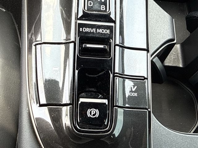 Used 2024 Toyota Crown AWD/4WD image 20