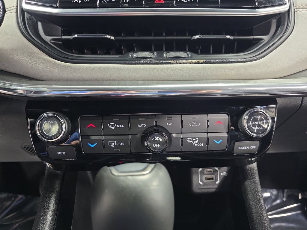 Used 2024 Jeep Compass Limited AWD/4WD image 20