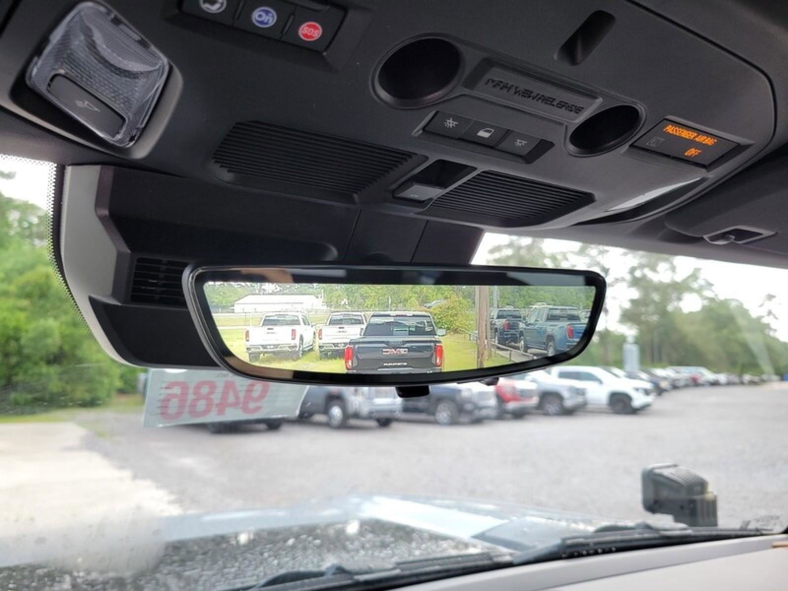 New 2025 GMC Hummer EV 2X w/ LPO, Illumination Package image 21