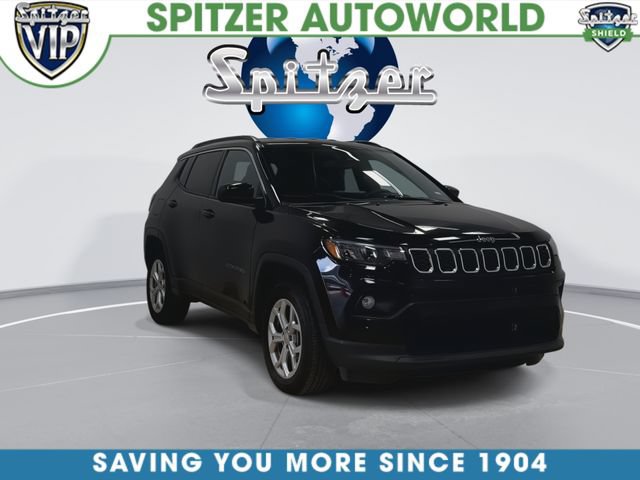 Used 2024 Jeep Compass Latitude AWD/4WD image 3