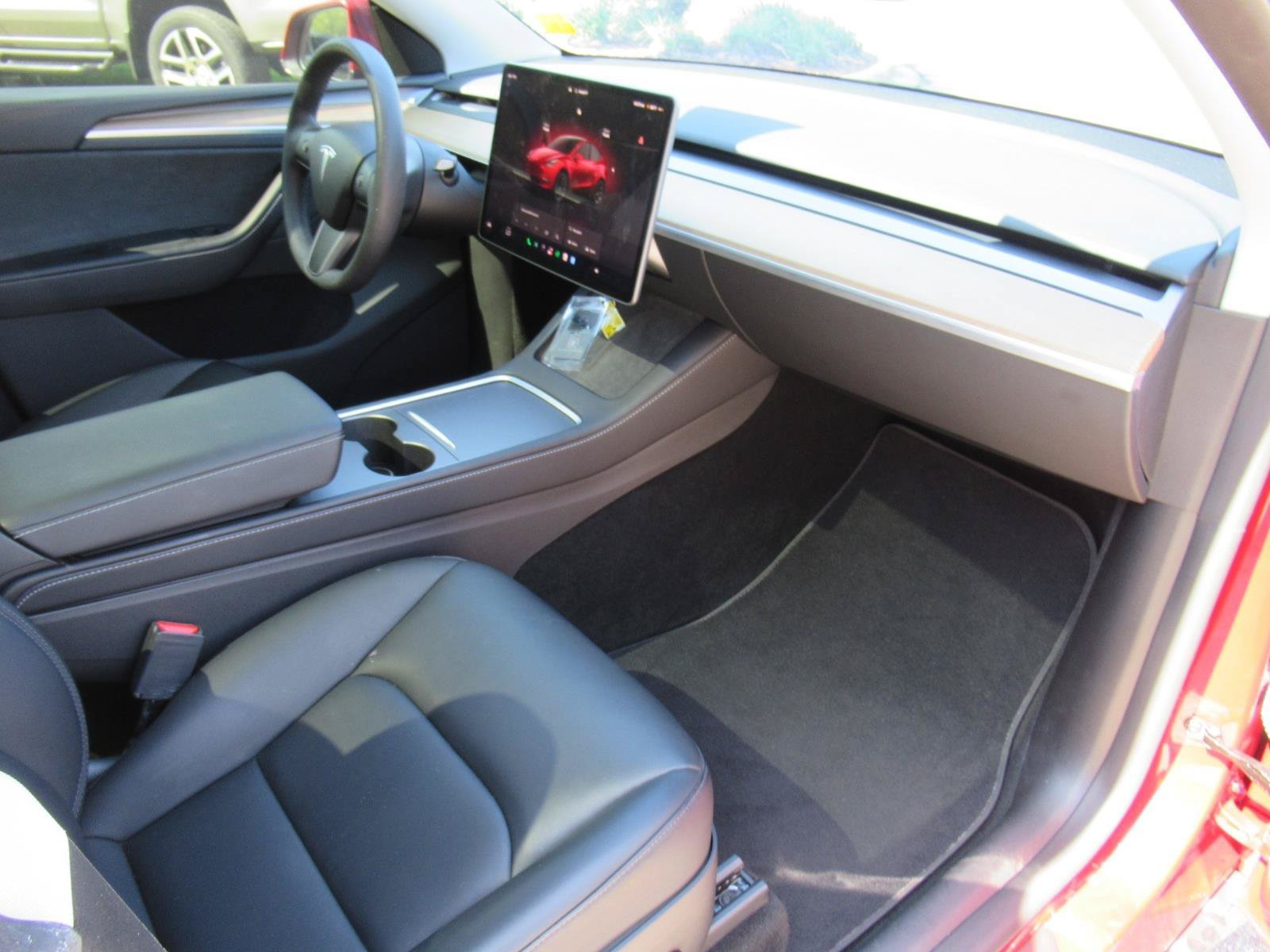 Used 2024 Tesla Model Y Long Range AWD/4WD image 12