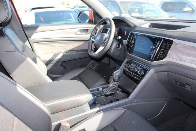 Used 2023 Volkswagen Atlas Cross Sport SE image 5
