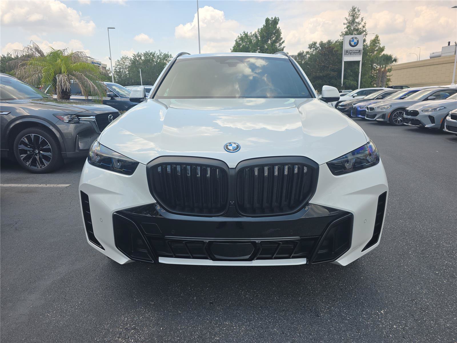 Used 2026 BMW X5 xDrive50e w/ M Sport Package AWD/4WD image 2