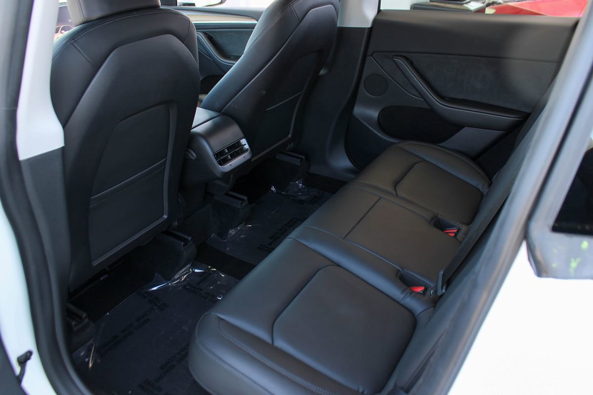 Used 2023 Tesla Model Y Long Range AWD/4WD image 17
