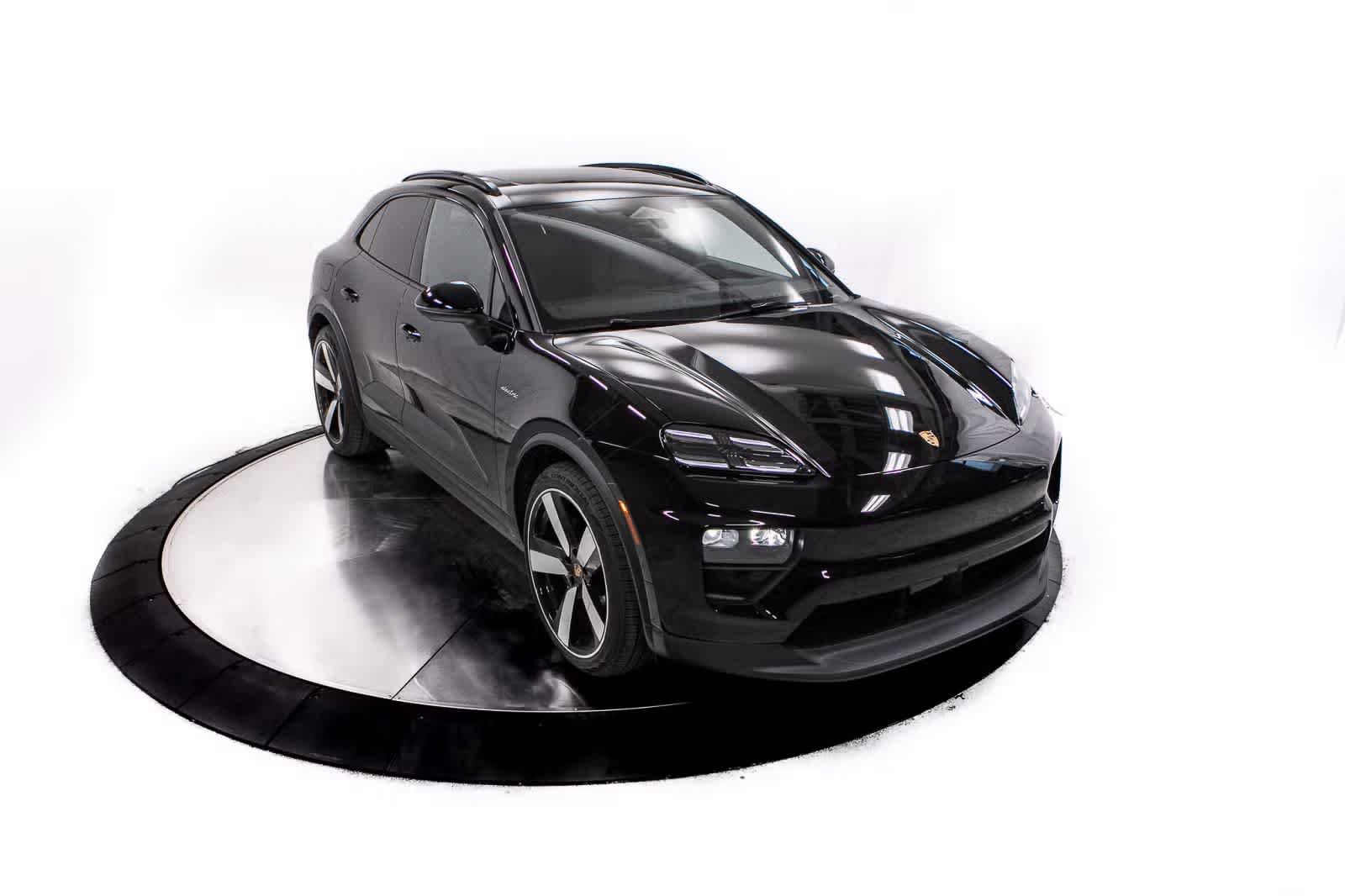 Certified 2025 Porsche Macan 4 Electric AWD/4WD image 22