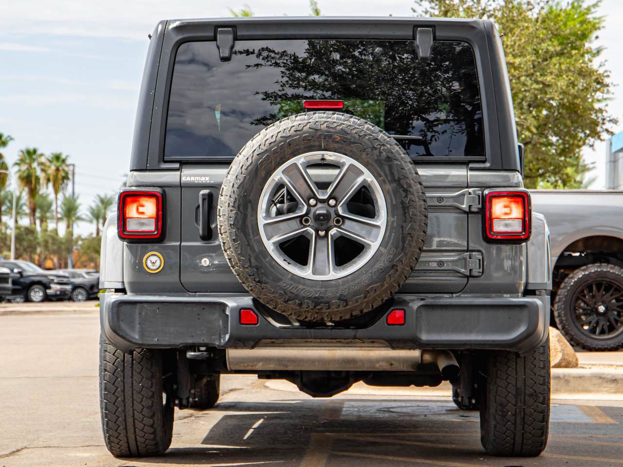 Used 2019 Jeep Wrangler Unlimited Sahara AWD/4WD image 5