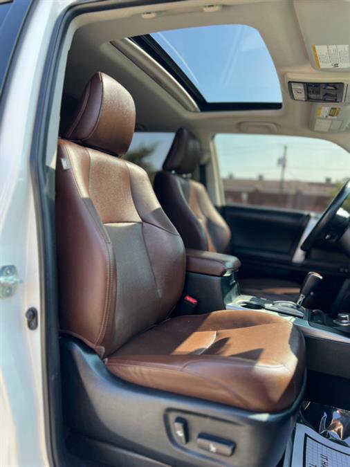 Used 2020 Toyota 4Runner Limited image 30