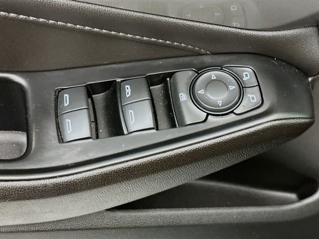 Used 2023 Chevrolet Traverse LT image 25