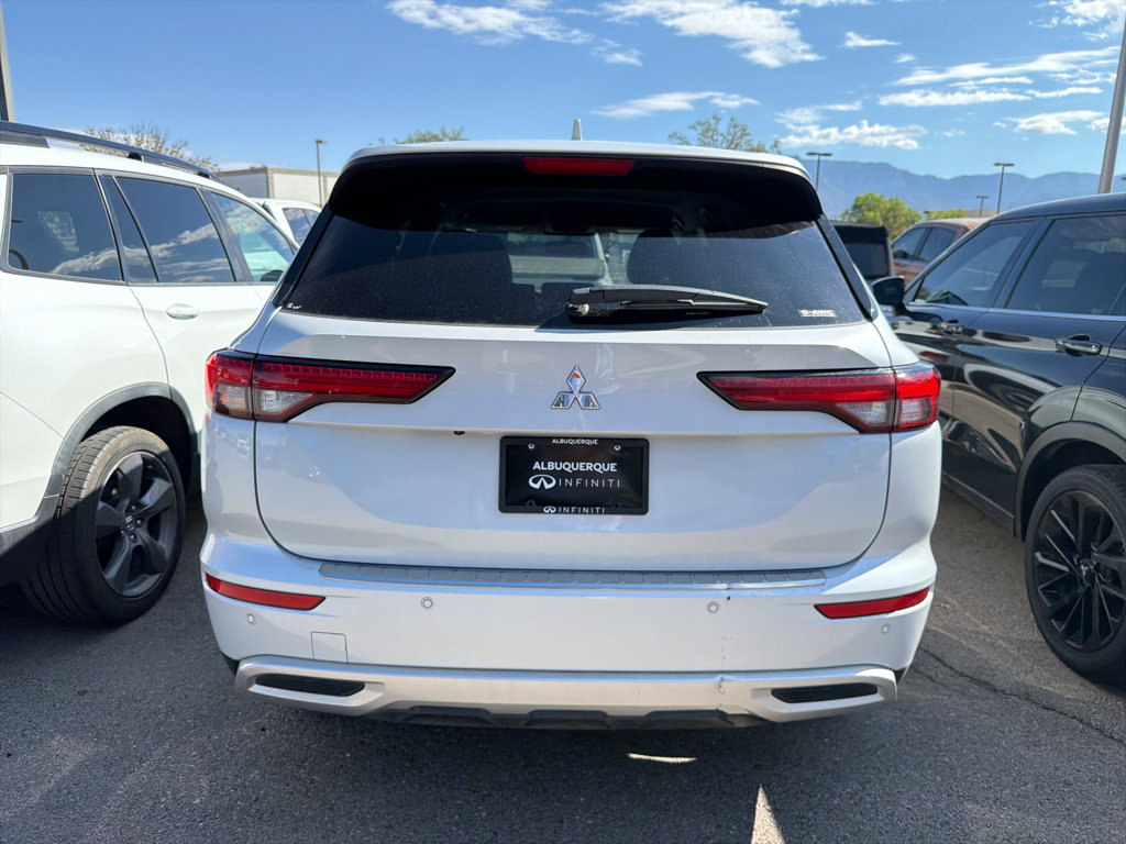 Used 2023 Mitsubishi Outlander SE AWD/4WD image 4